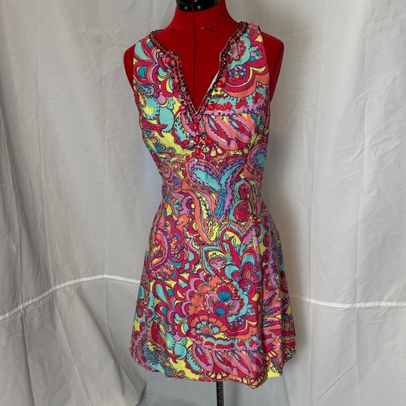 Lilly Pulitzer Dresses & Skirts - Lilly Pulitzer Vibrant Multicolor Paisley Dress with beaded neckline